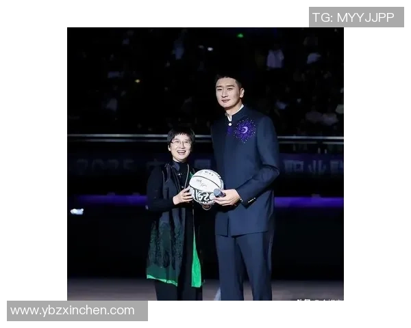 姚明与孙悦携手演绎篮球魅力广告展现运动精神与品牌价值