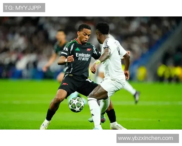 意甲激战：皇马大胜曼联红牌事件引发全场热议与争议