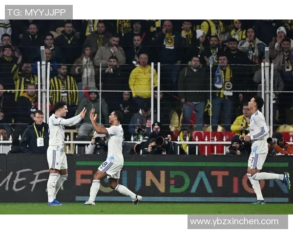 欧冠激战：那不勒斯小胜皇马红牌争议引发全场热议