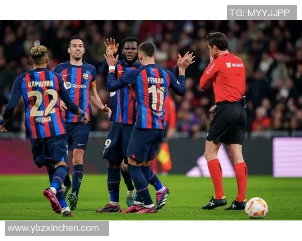 中超精彩对决曼联逆转拜仁乌龙球引发全场狂欢与转会热议