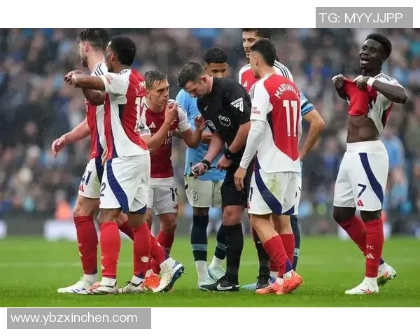 欧冠焦点战曼联与巴萨激战成平乌龙球引发争议判罚全场沸腾